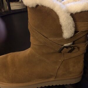 Koolaburra by Ugg  size 10